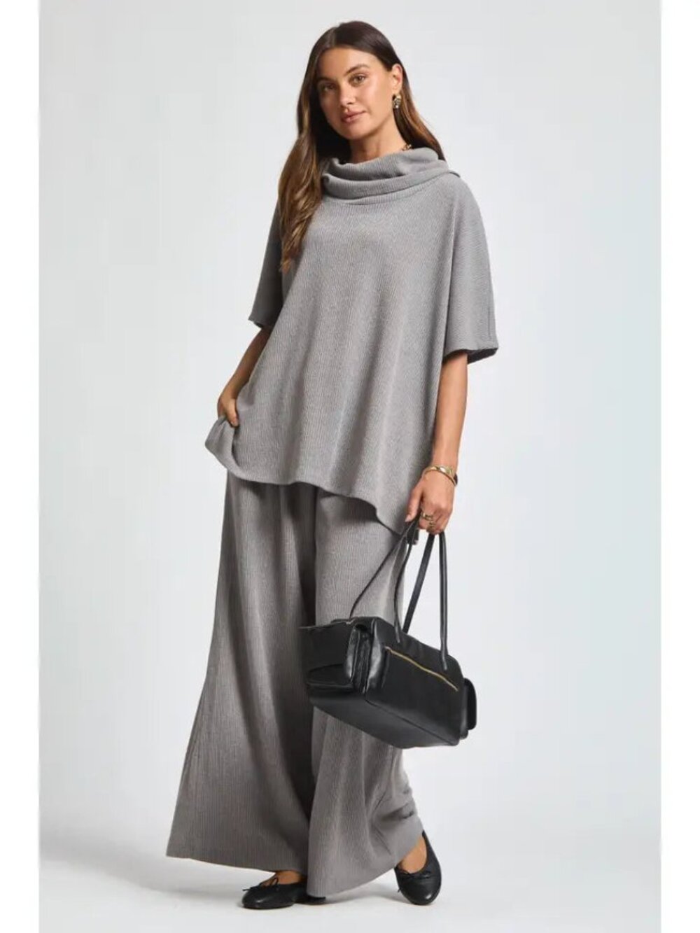 Dear Scarlett Relaxed Wide Leg Grey Joggers Medium Large New Nwt - Picture 3 of 4